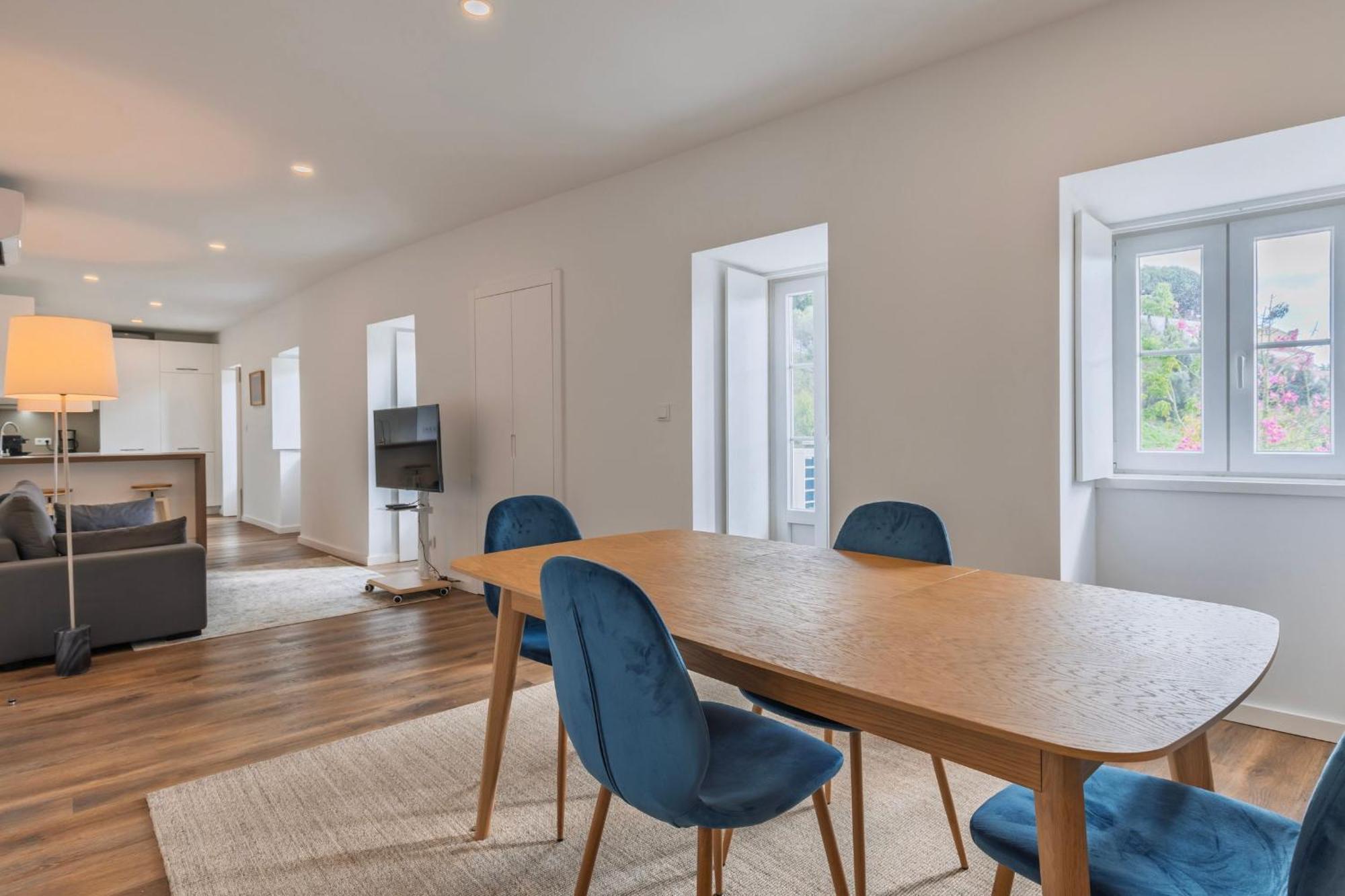 2bdr Charming In Graca By Lovelystay Apartment
