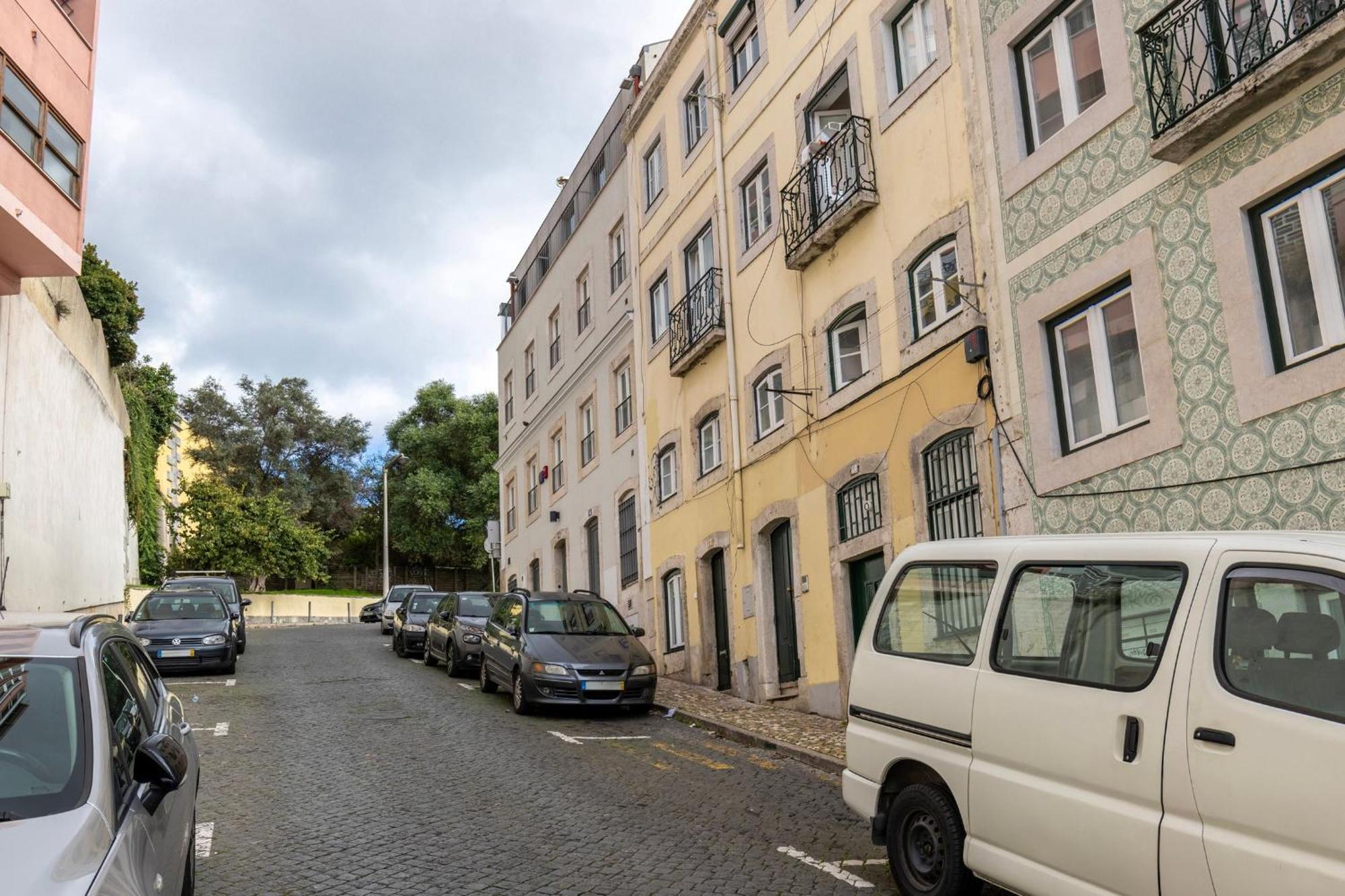 2bdr Charming In Graca By Lovelystay Apartment Lissabon