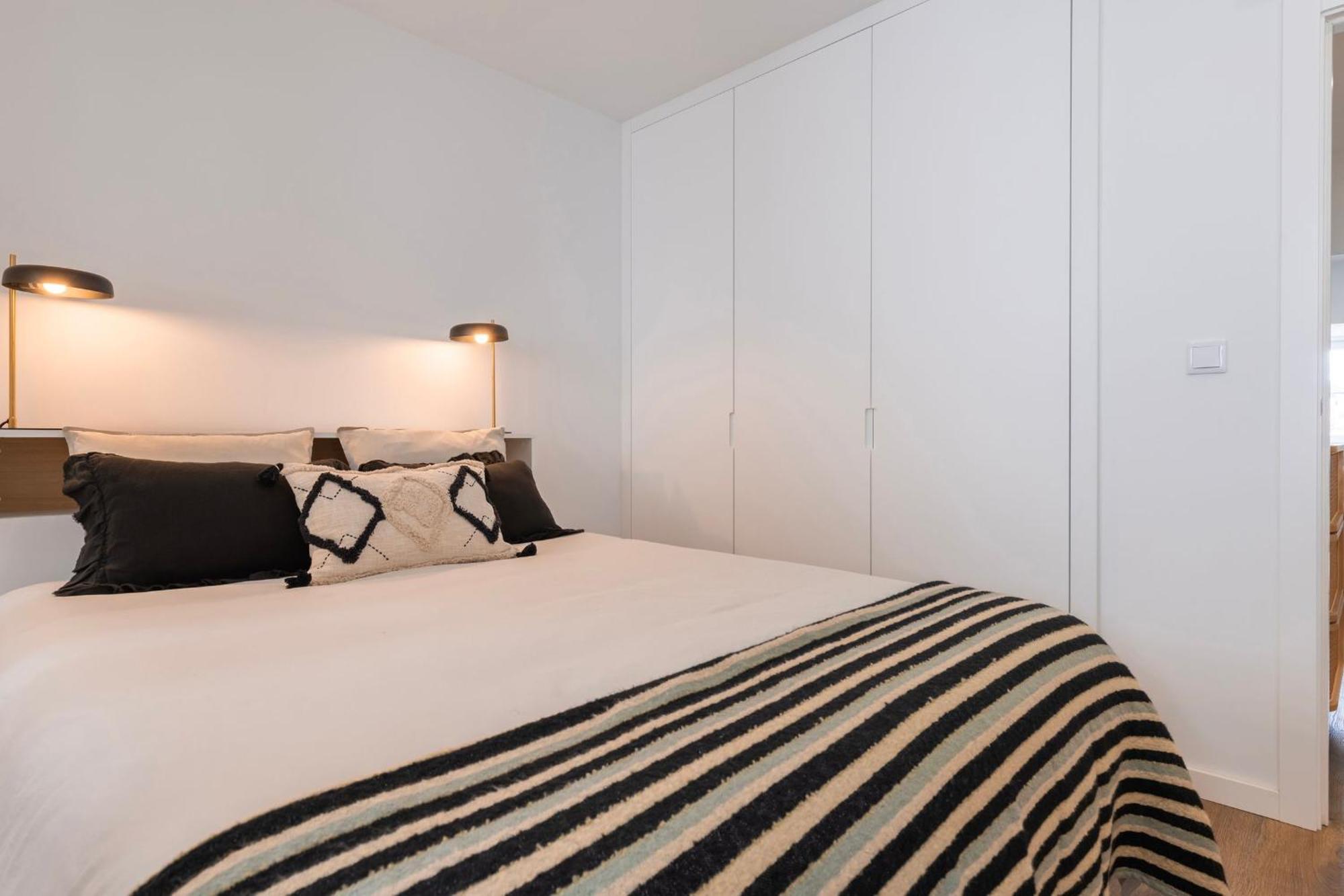 2bdr Charming In Graca By Lovelystay Lissabon
