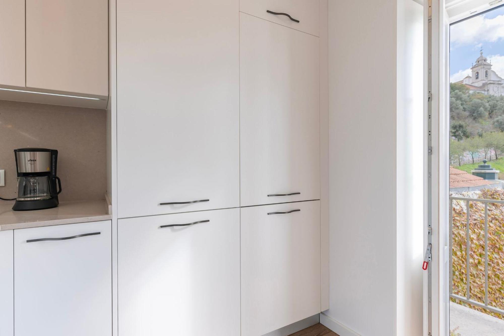 2bdr Charming In Graca By Lovelystay