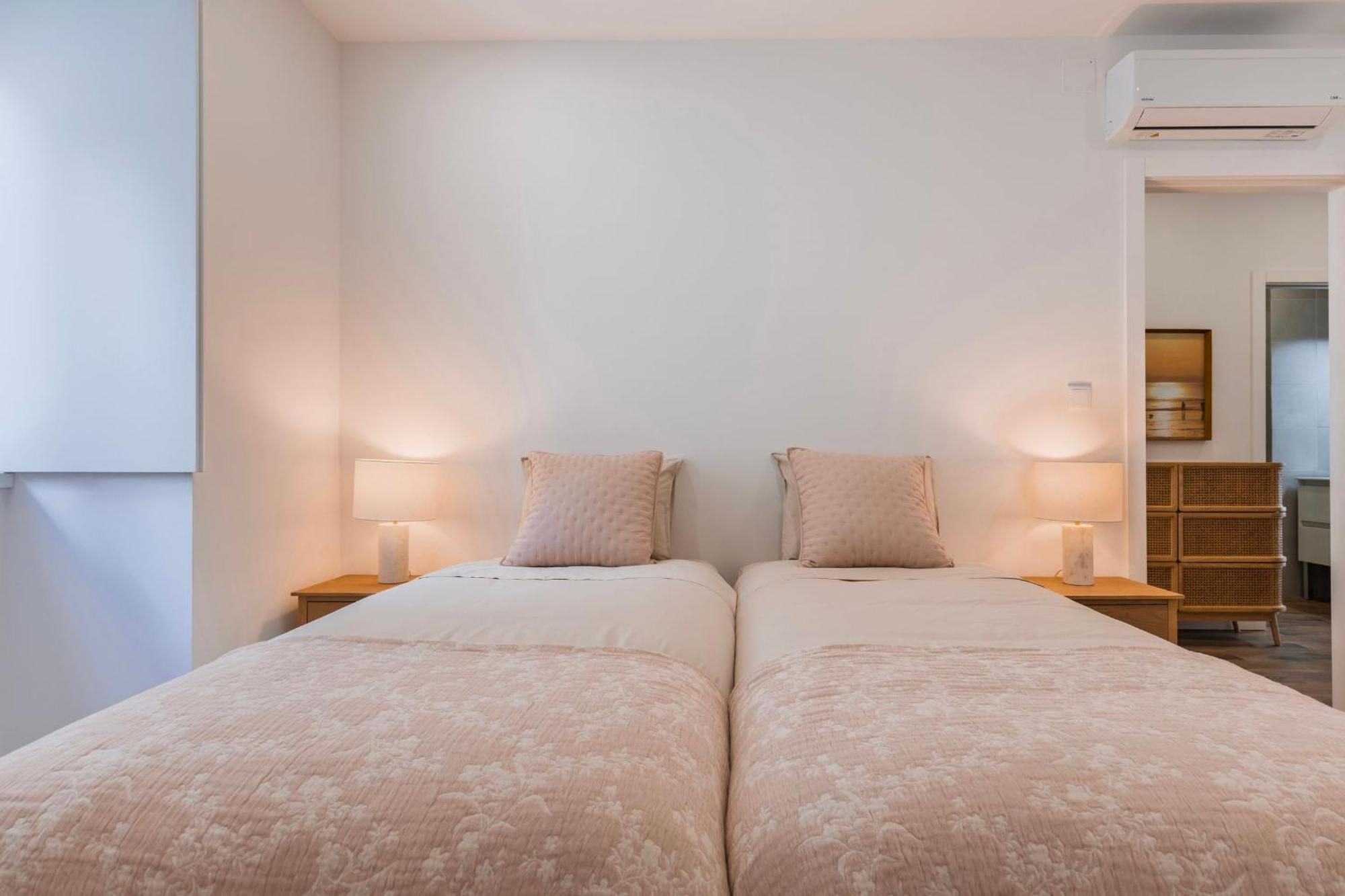 2bdr Charming In Graca By Lovelystay *